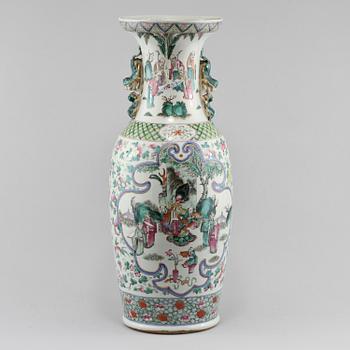 GOLVVAS, porslin, Kina, 1900-tal.