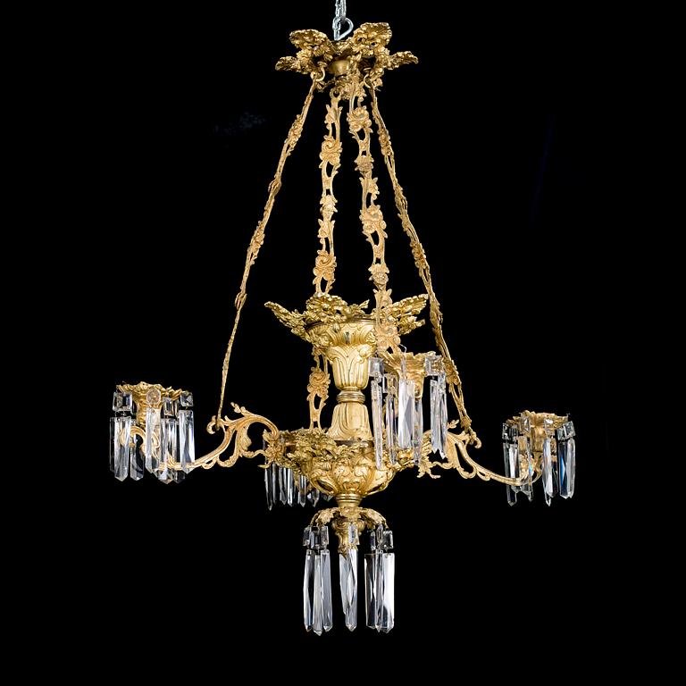 A chandelier from the second half of the 19th century.