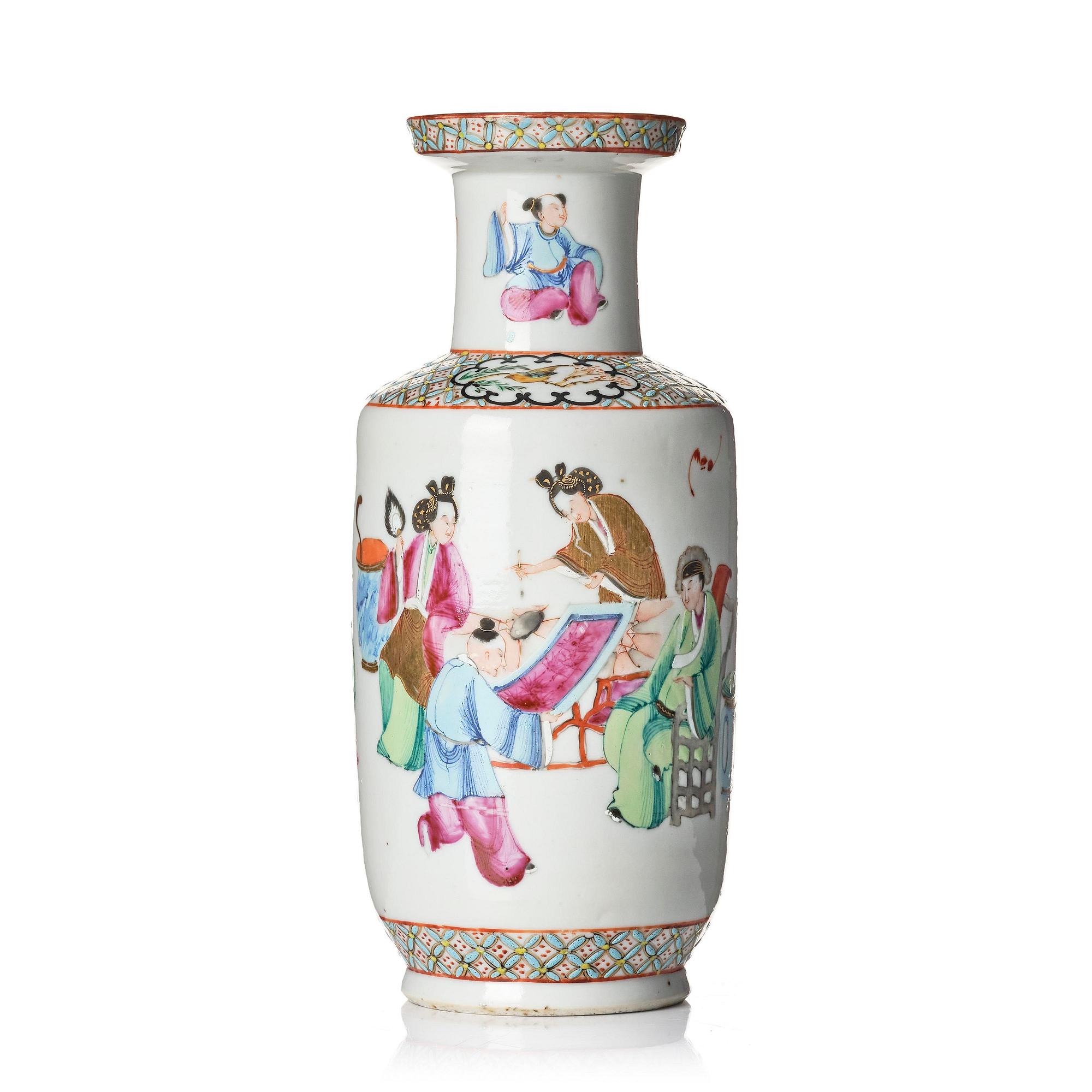A famille rose roleau vase, Qing dynasty, 19th century.