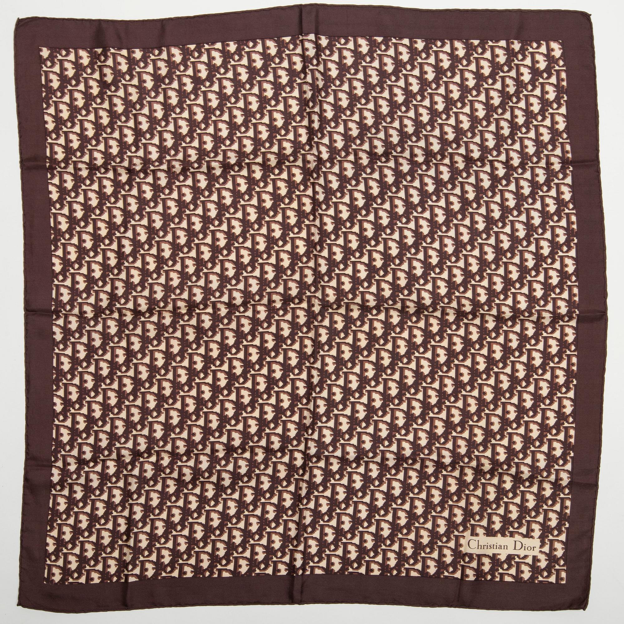 SCARF, Christian Dior.