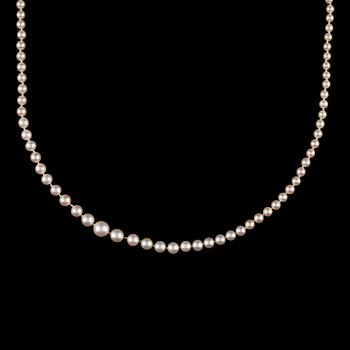 COLLIER, odlade saltvattenspärlor, lås silver med  pastestenar.
