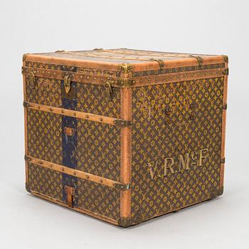 Louis Vuitton, a Monogram Canvas Trunk, early 20th-century.