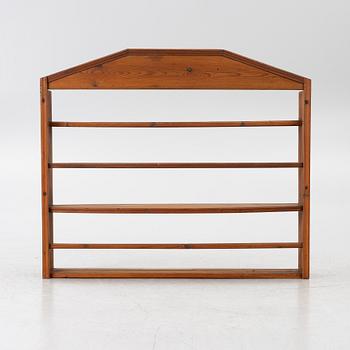 A plate rack, 19th Century.