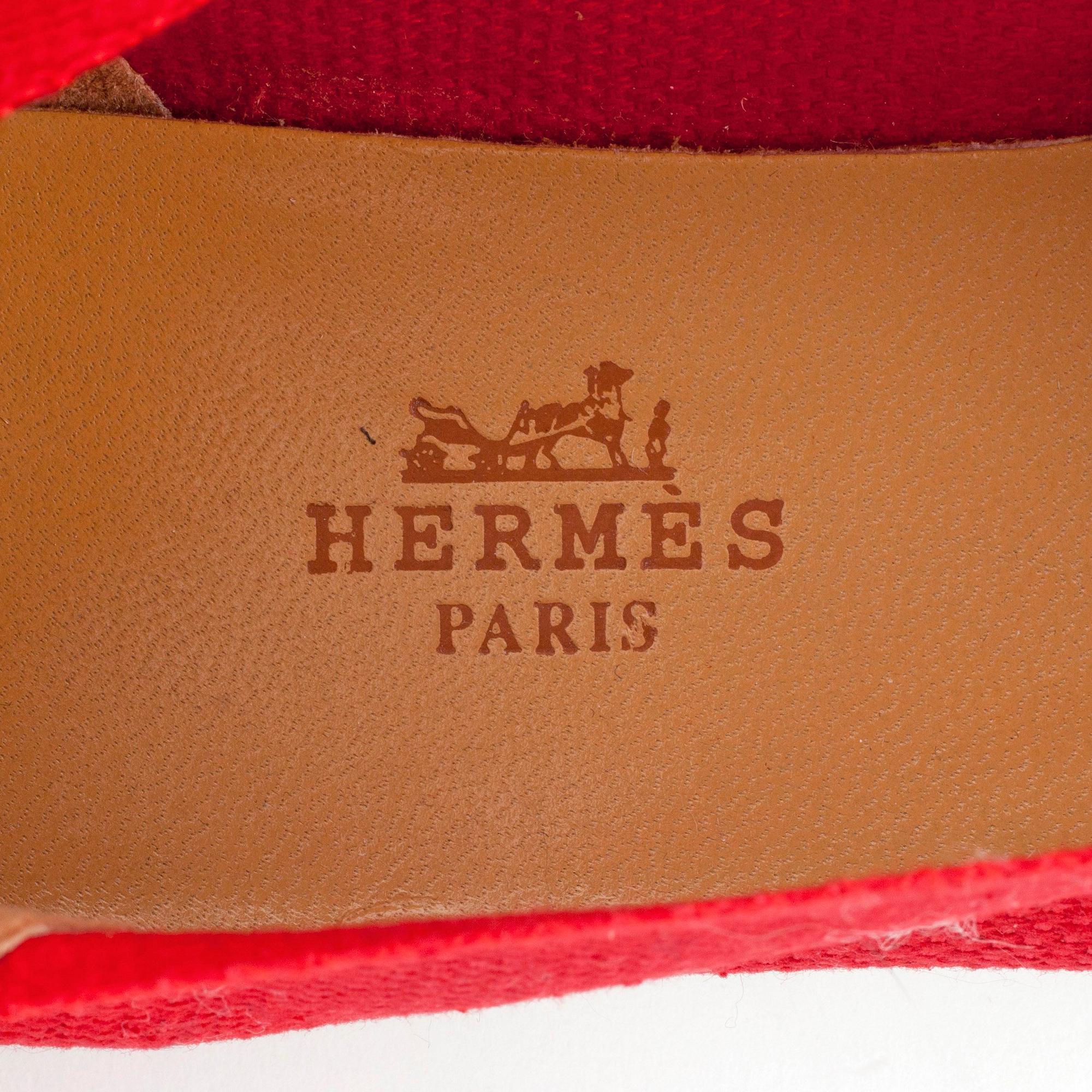 HERMÈS, ett par espandrillos. Motsvarar storlek ca 38.
