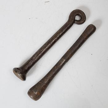Mortlar med stötar, två stycken, 1600 / 1700-tal.