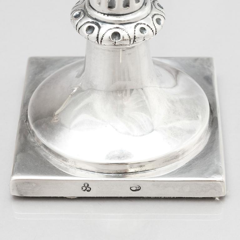 Johann Philipp Heckenauer, ljusstakar, ett par, silver, Augsburg 1787-1789.