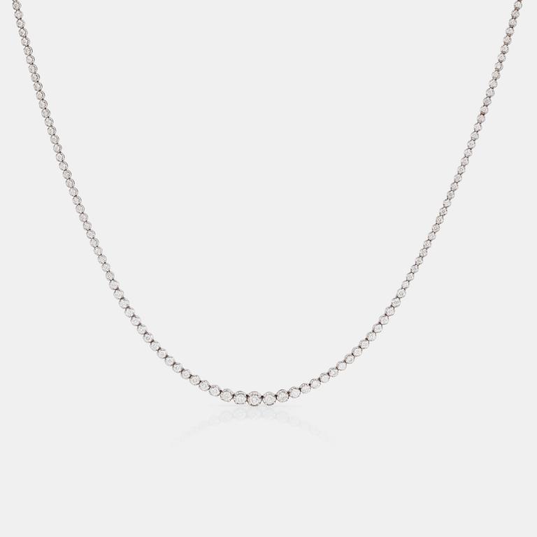 COLLIER med briljantslipade diamanter totalt ca 7,04ct enl gravyr.