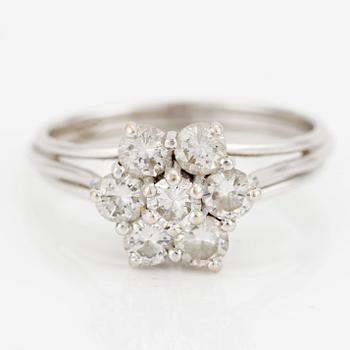 Ring 18K white gold with round brilliant cut diamonds.