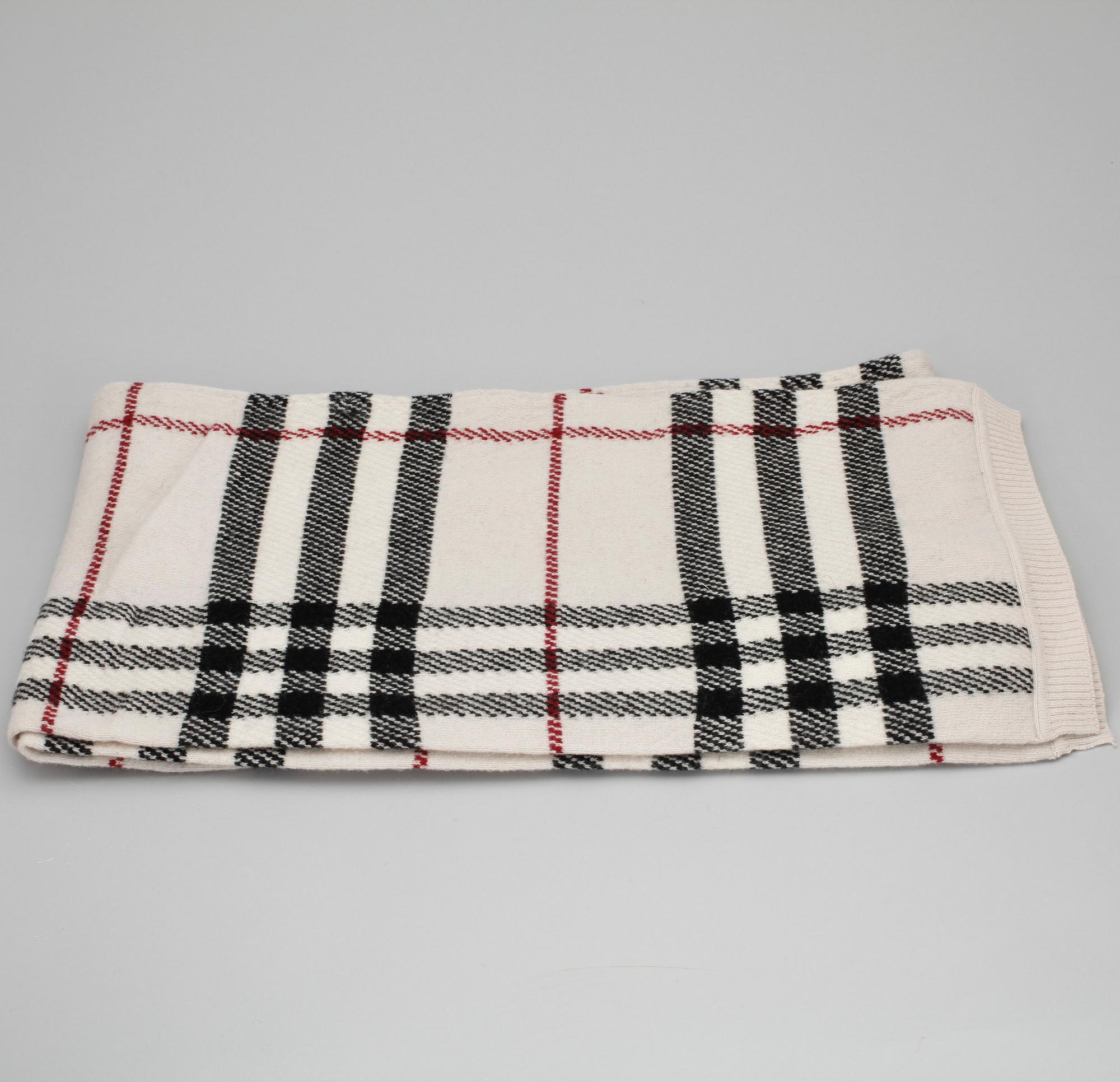 HALSDUK, Burberry.