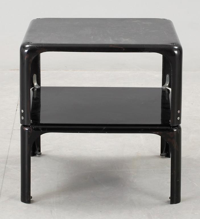 BORD, 2 st, plast, Vico Magistretti, Artemide Italien. Modellen formgiven 1966.