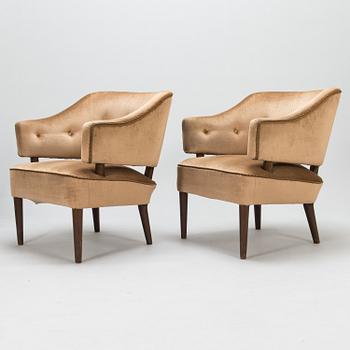 A pair of 1940's armchairs for Oy Stockmann Ab, Keravan puusepäntehdas.