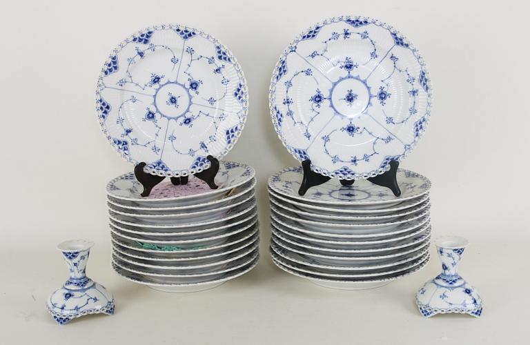 SERVIS, 52 delar. "Musselmalet" Royal Copenhagen.