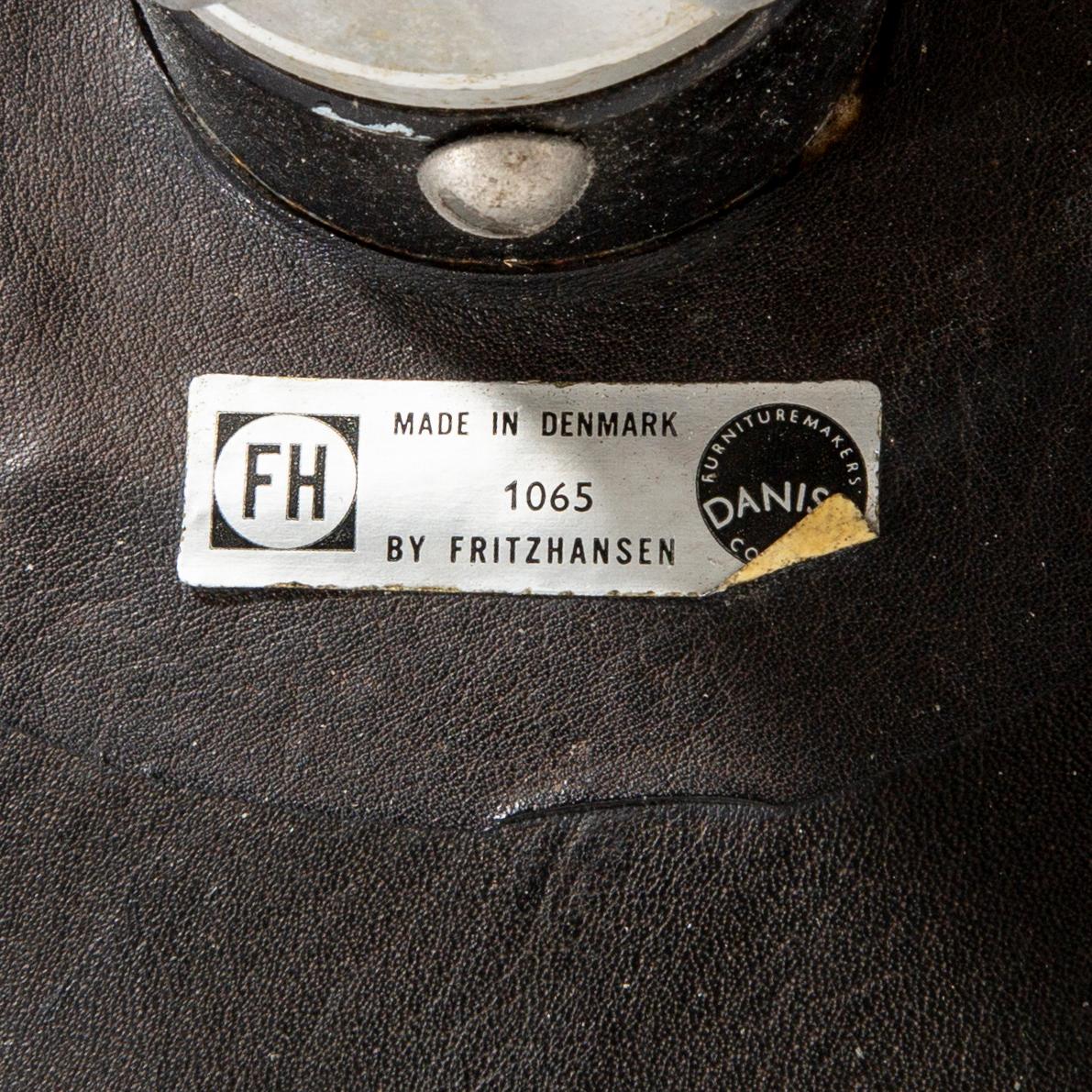 An Arne Jacobsen Ägget armchair for Fritz Hansen Denmark 1968.