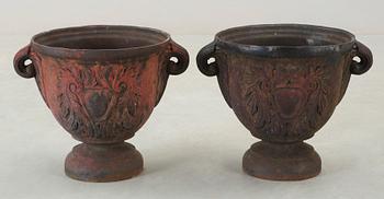 YTTERFODER, ett par, Svartmålat gjutjärn, Barockstil, Vattholma bruk, 1800-tal.