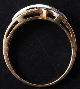 RING, 18K guld med briljanter.