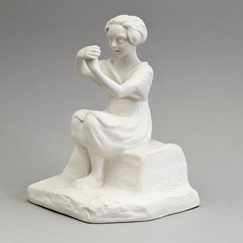 FIGUR, parian, Gustafsberg 1921.