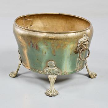YTTERFODER, gulmetall, barockstil, omkring 1900-talets mitt.