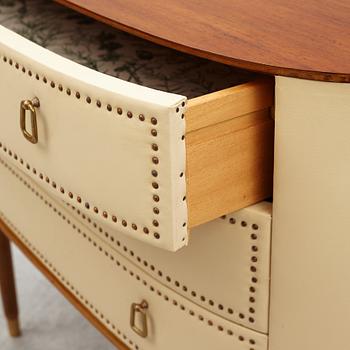 Halvdan Pettersson, a Swedish Modern chest of drawers, Tibro Möbelfanrik, 1950's.