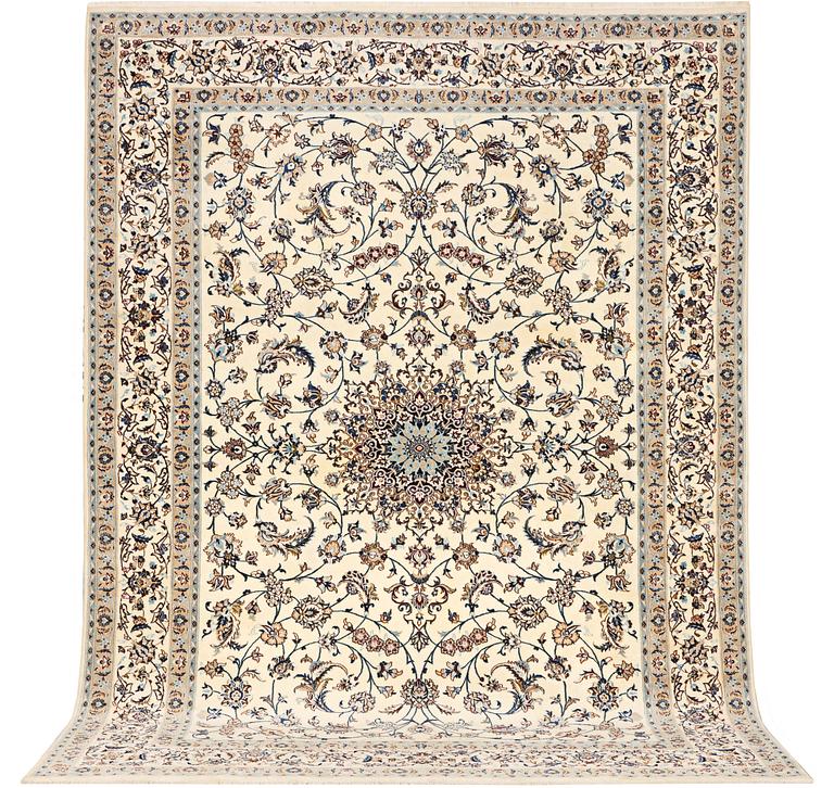 A part silk Nain carpet, 9 LA, a. 398 x 289 cm.