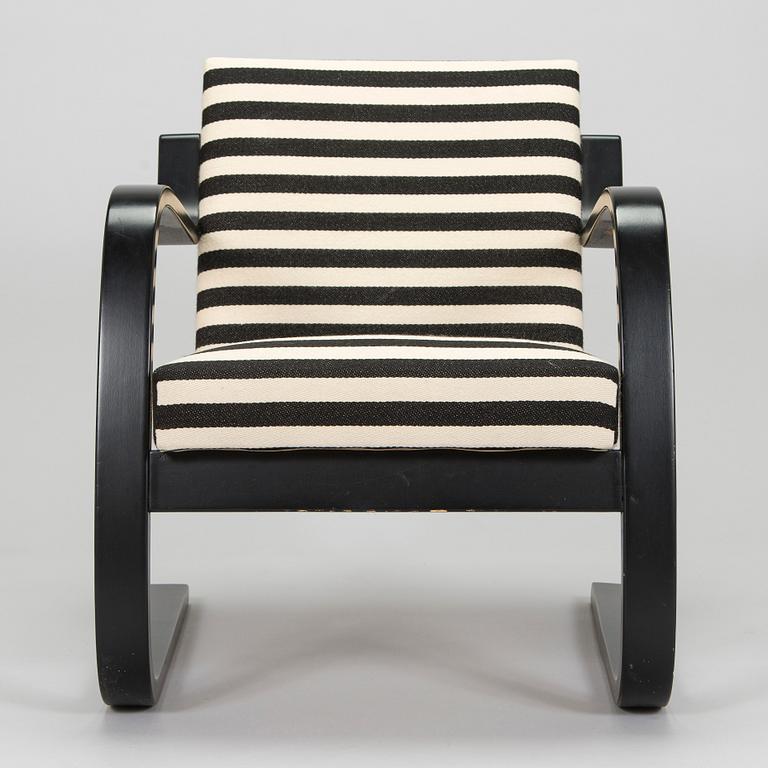 Alvar Aalto, a mid-20th century '34' armchair for O.Y. Huonekalu- ja Rakennustyötehdas A.B.