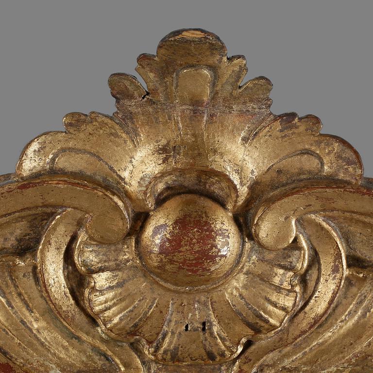 SPEGEL, rokoko, möjligen Norrköpings hallstämpel. 1700-tal.