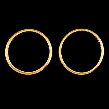 RINGAR, 2 st, 23K guld, svenska stämplar 1947. Total vikt ca 10 g.