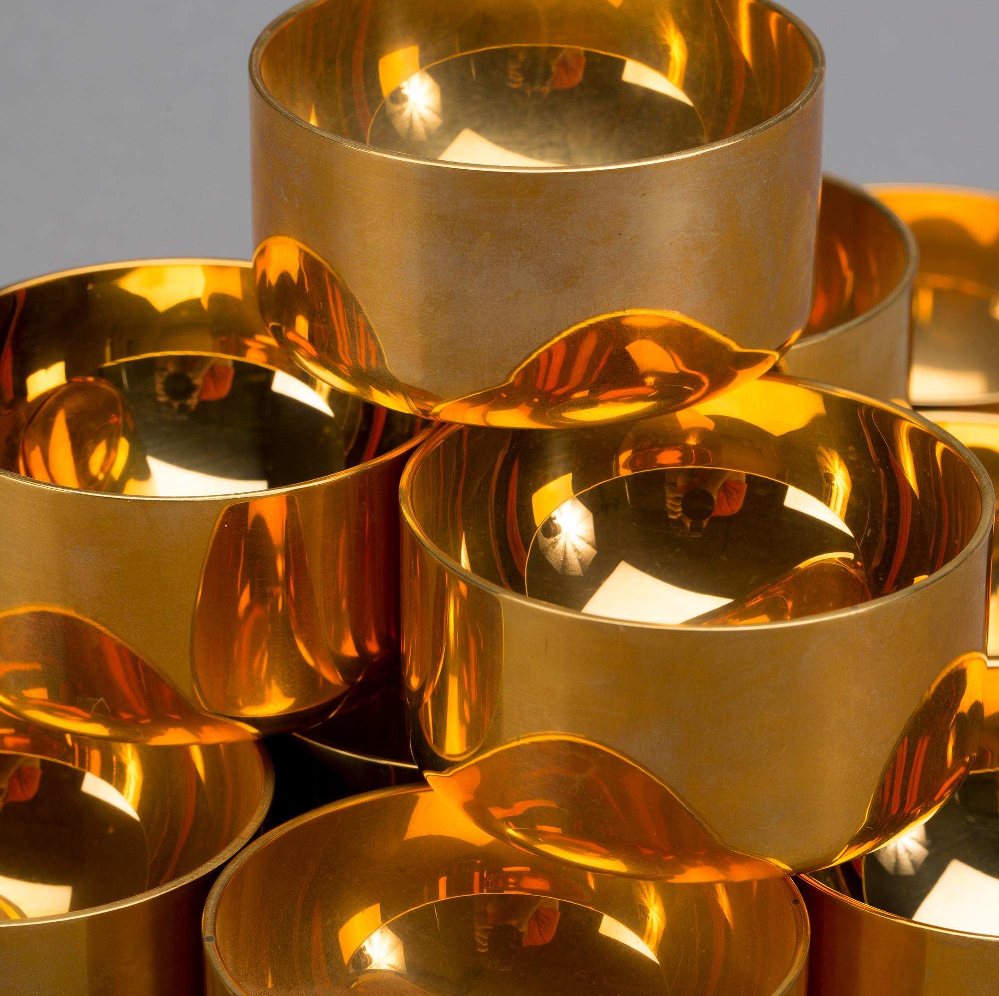 PUNSCHMUGGAR, 12 st, mässing, Pierre Forsell, Skultuna.