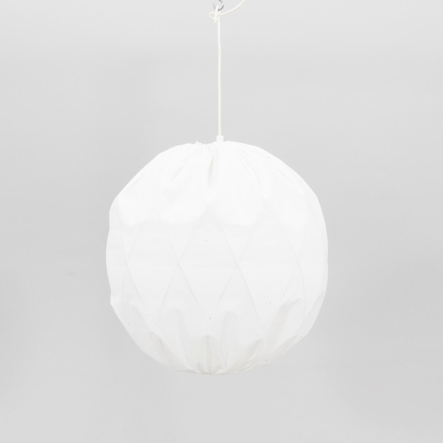 Tore Ahlsén, taklampa, "Pia-lampan", Gärsnäs.