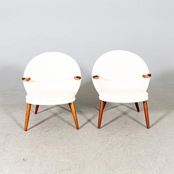 Svend Aage Eriksen, karmstolar ett par "Pingvin" modell GM18 Glostrup Møbelfabrik Danmark 1960-tal.