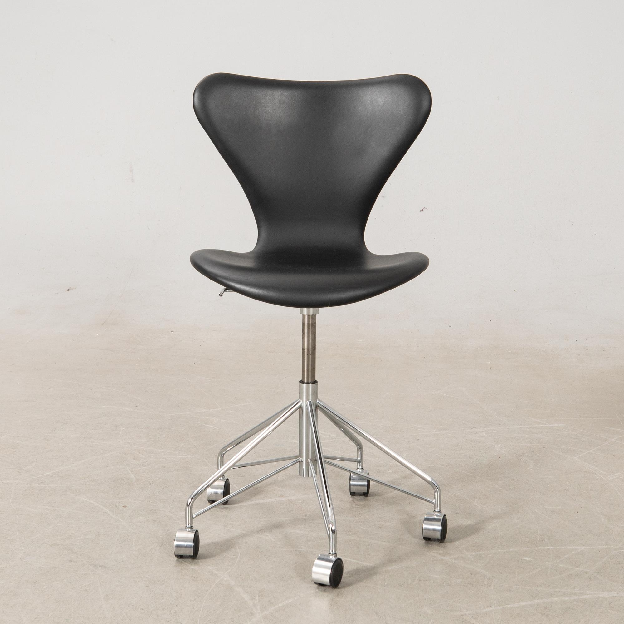 Arne Jacobsen, kontorsstol, "Sjuan", Fritz Hansen, Danmark.