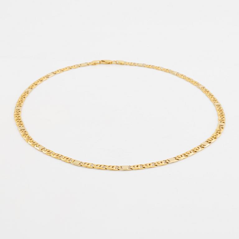 18K gold necklace.