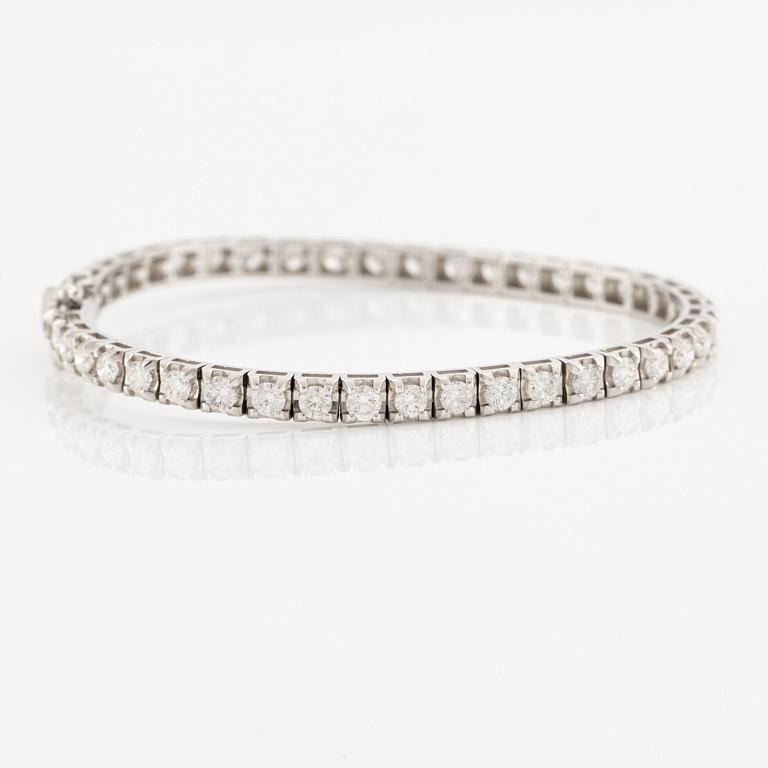 Tennis bracelet with brilliant-cut diamonds, including HRD report.