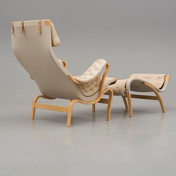 FÅTÖLJ OCH FOTPALL, Bruno Mathson, Dux, 1900-talets andra hälft.