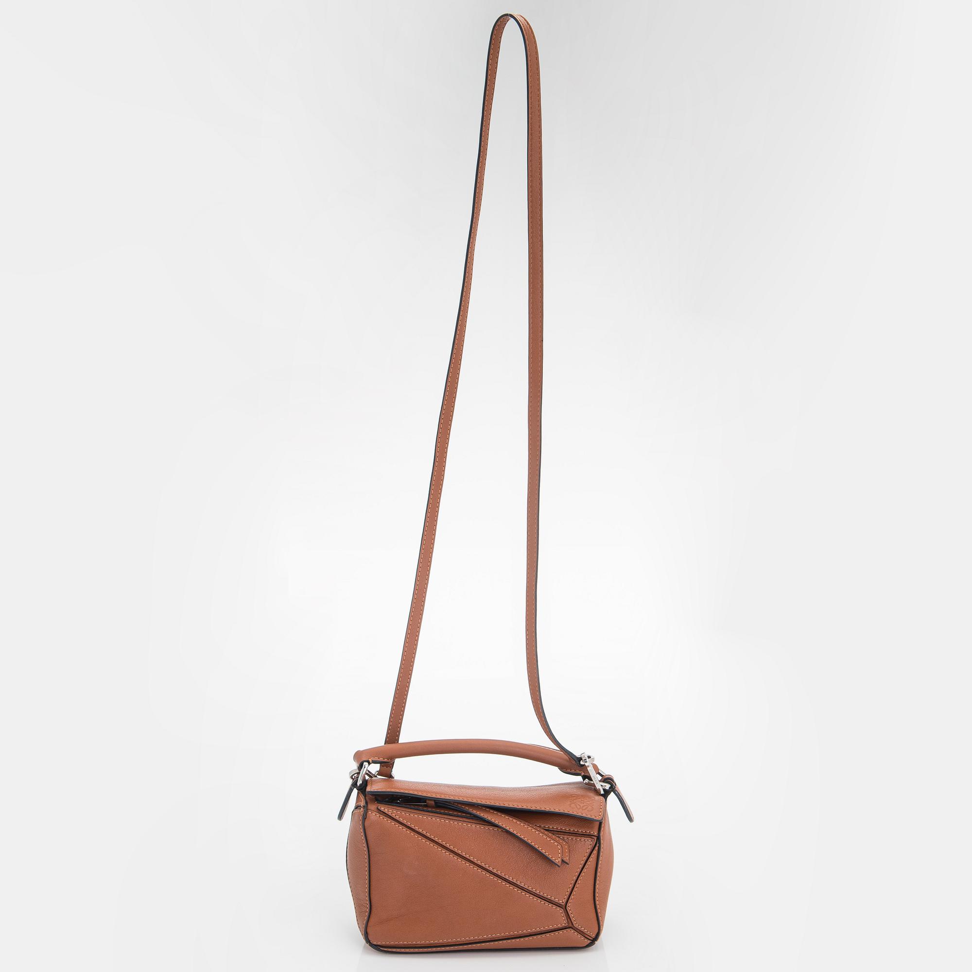 Loewe, väska, "Puzzle Mini".