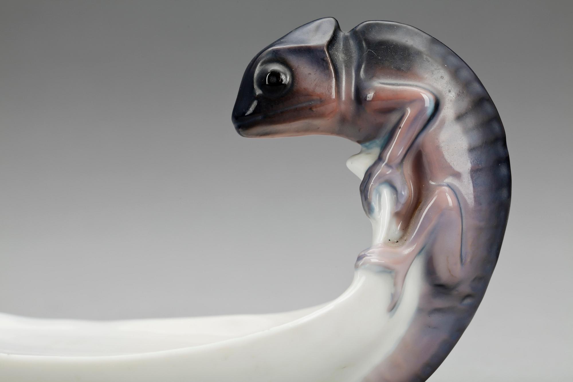 ASKFAT, porslin, 3 st. bland annat Rörstrand, 1900-talets första hälft.