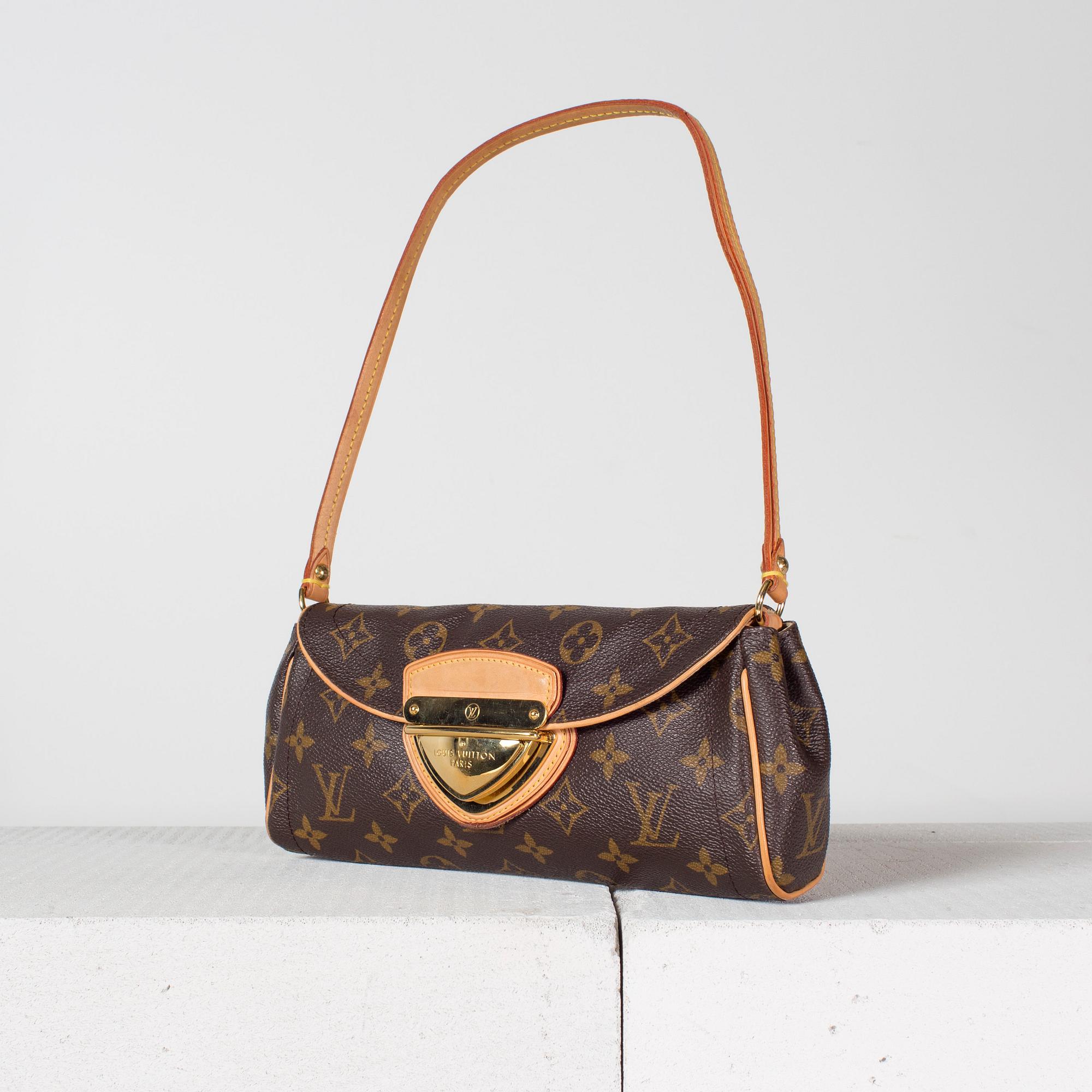 LOUIS VUITTON a Pochette Beverly in monogram canvas. Bukowskis