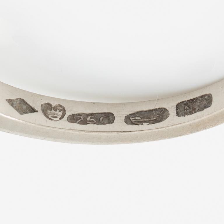 Ring, A. Tillander, 18K white gold with three brilliant-cut diamonds.
