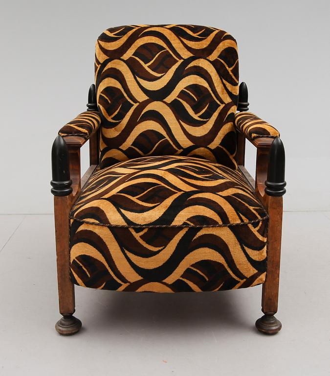 FÅTÖLJ, orientalisk, 1900-talets första hälft.