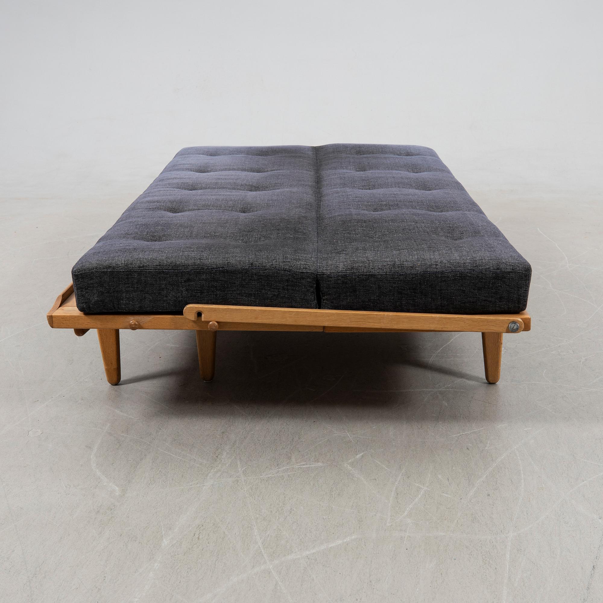 Poul M. Volther, sofa/daybed "Diva/981", Gemla Fabriker AB, Sweden, 1950s.