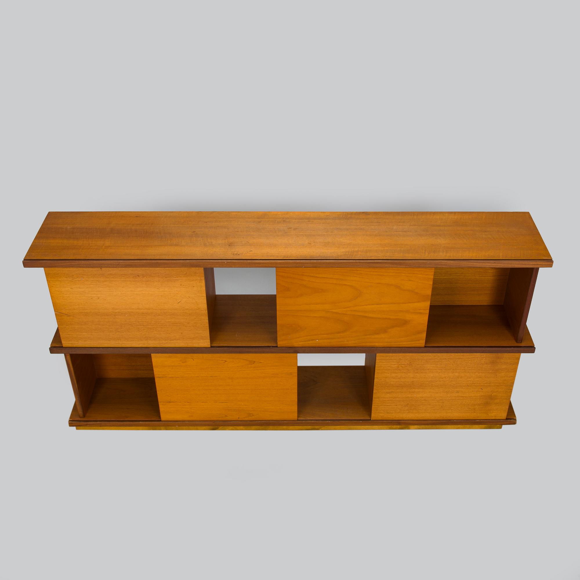 Ilmari Tapiovaara, bokhylla, "Pala", för Asko 1900-talets mitt.