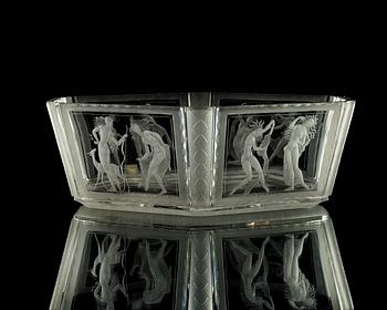 A Simon Gate engraved glass bowl, Orrefors 1963.