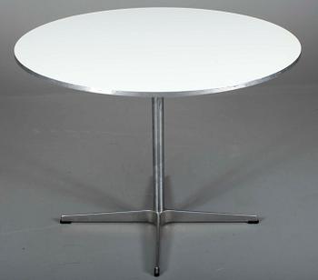 BORD, Arne Jacobsen för Fritz Hansen.