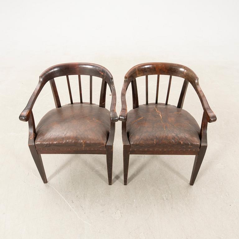 Fåtöljer ett par omkring 1900.