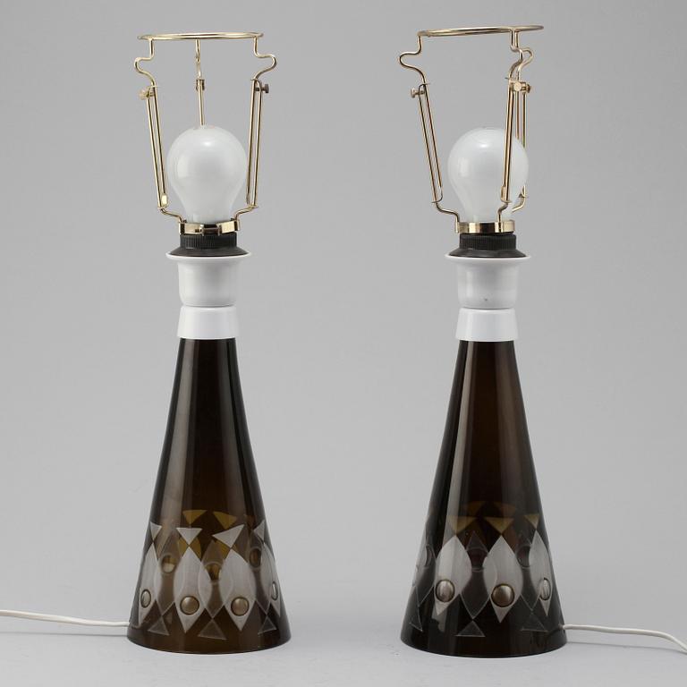 BORDSLAMPOR, ett par, glas, Kosta, 1900-talets andra hälft.