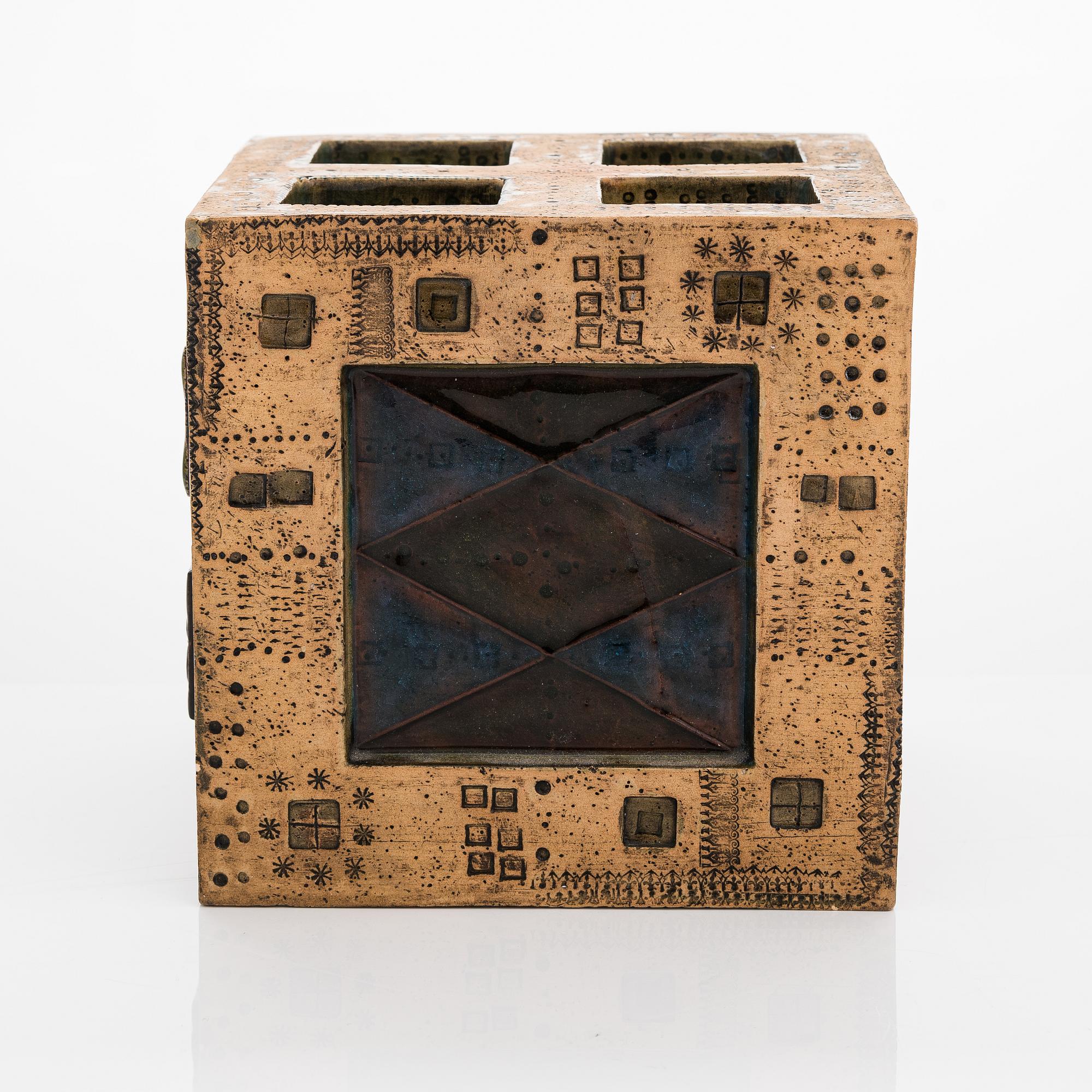 Rut Bryk, a sculpture / ceramic cube 'Chimney' signed BRYK.