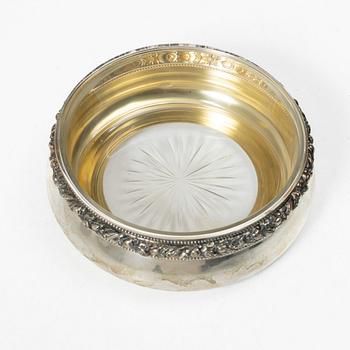 A silver and glass coaster, Samuel Pettersson, Norrköping, 1918.