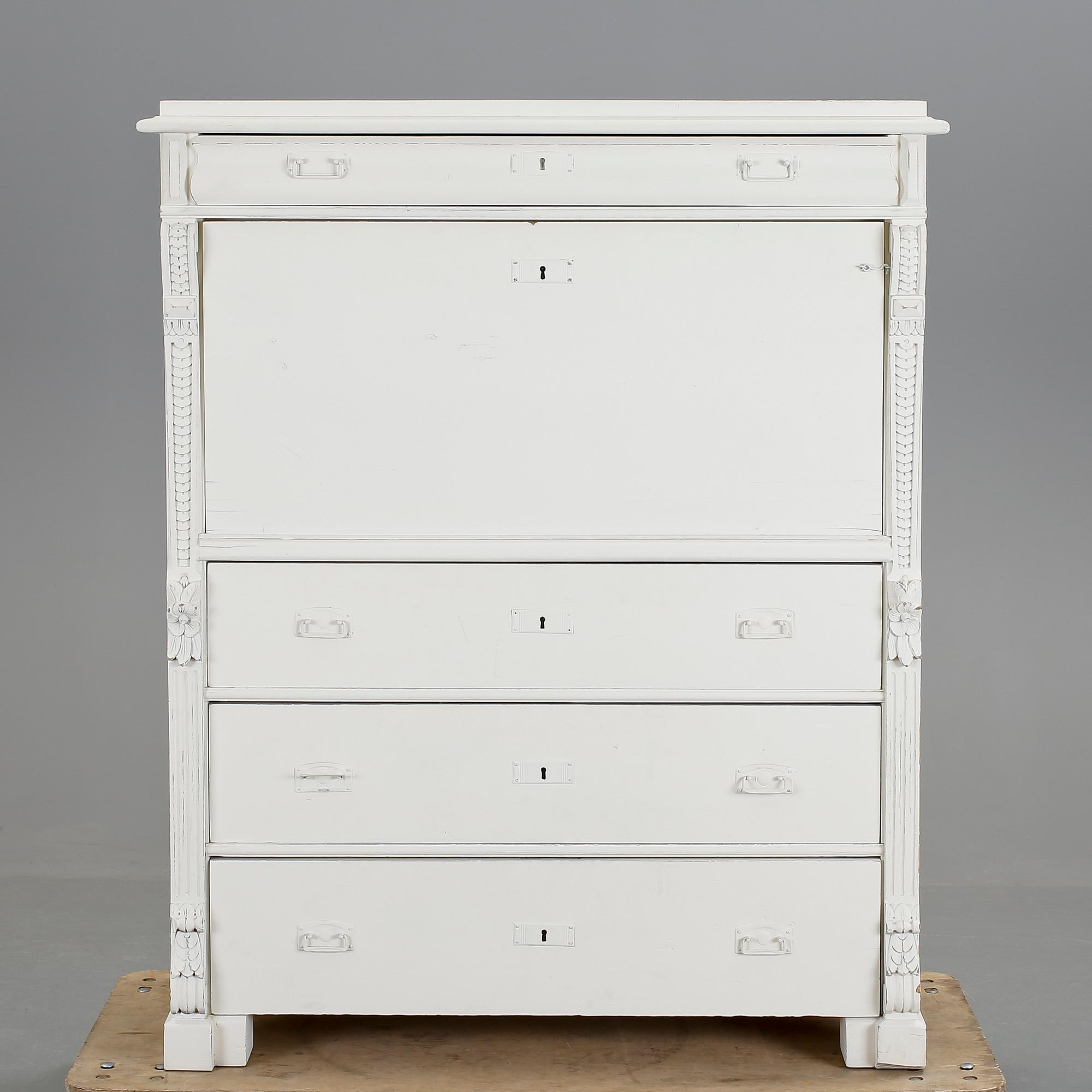 CHIFFONJÉ, modern tillverkning.