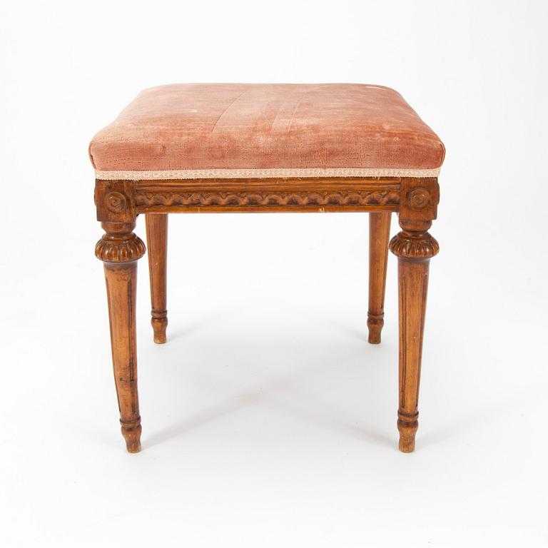 TABURETT, gustaviansk, sekelskiftet 1700/1800.