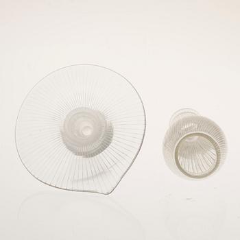 VAS, 2 st, glas, "Kantarell" och "Fölfot", signerad Tapio Wirkkala, Iittala. 1900-talets mitt.