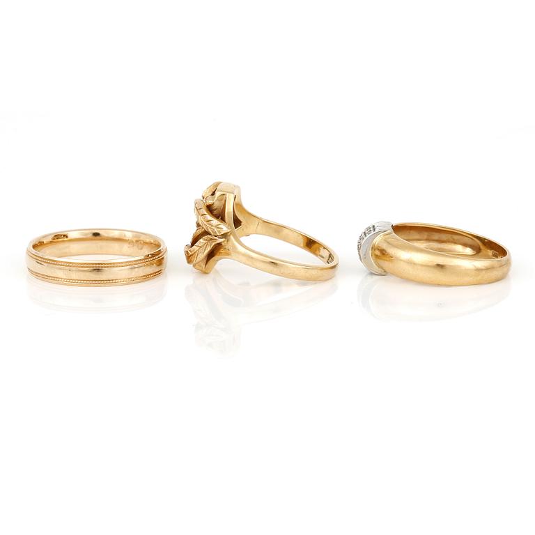 RINGAR, 3 st, 18K guld med diamanter, tot ca 0,15 ct. Total vikt ca 13,53 g.